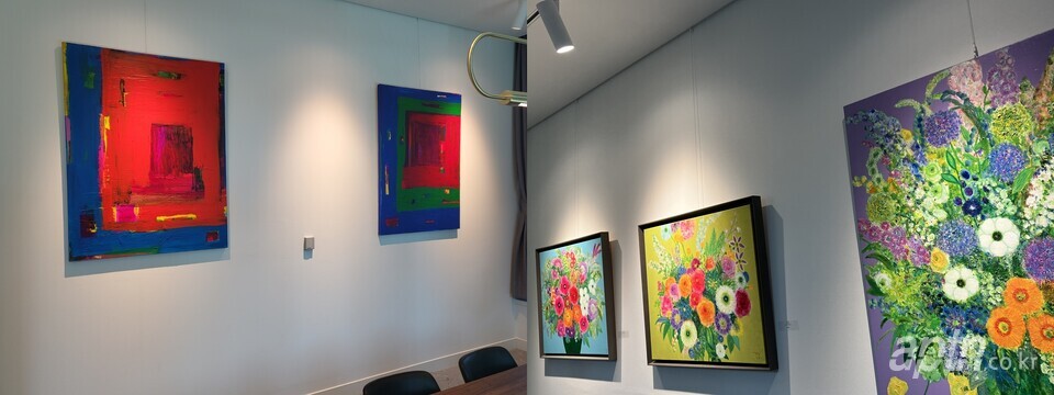 지난 3월 ‘커뮤니티시설 리모델링 개관식’ 당시 갤러리존에 전시된 작품들(왼쪽)과 지난 7월 갤러리존에 전시된 작품들(오른쪽)