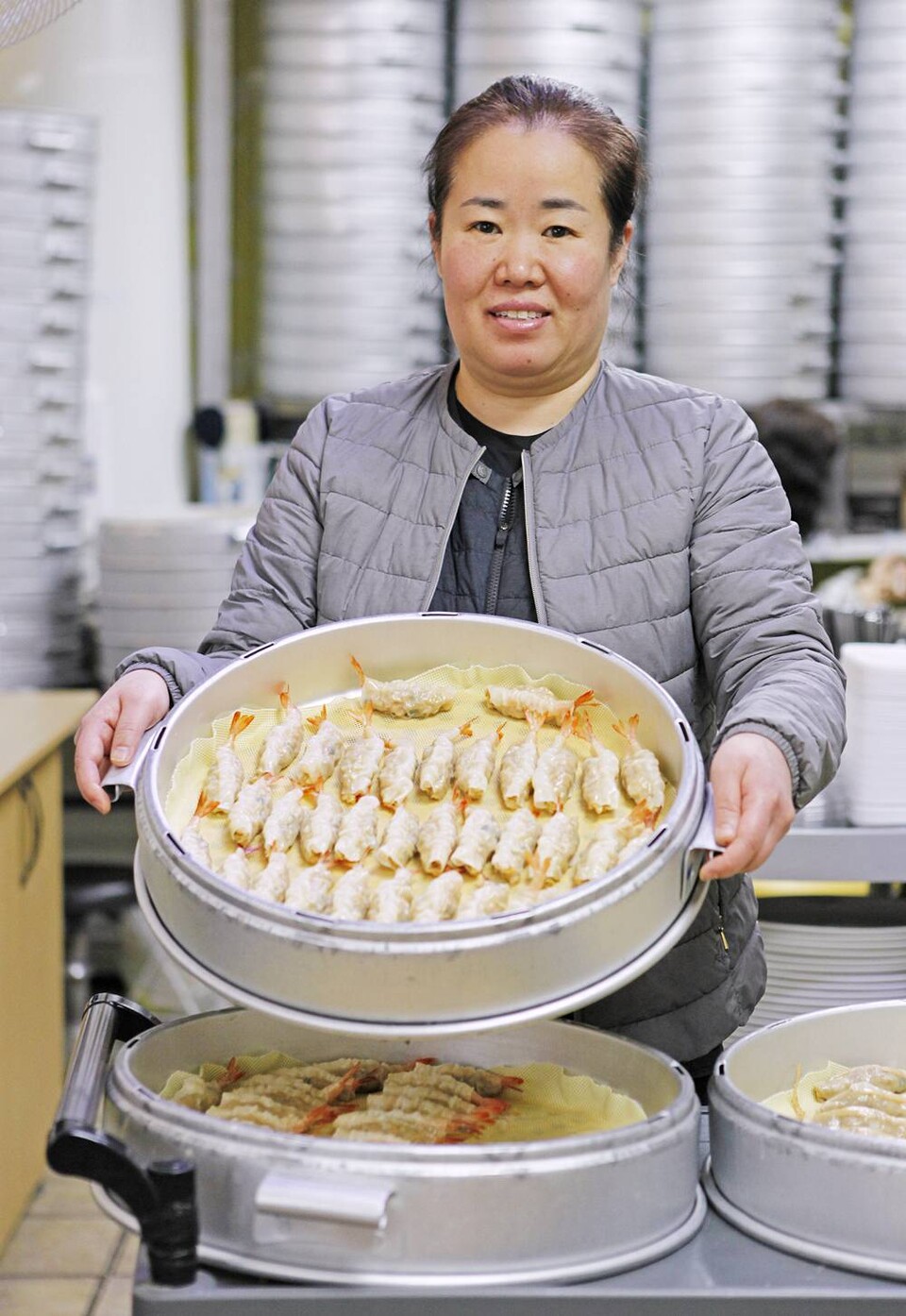 여러 종류의 마늘만두를 파는 단양마늘만두