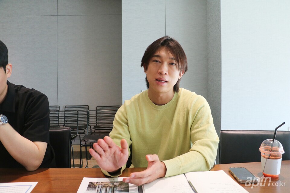 전성민 엘시티더레지던스 국토부 오피스텔 용도변경 위원회 위원장이 아파트관리신문과 인터뷰를 진행하고 있다. [아파트관리신문]