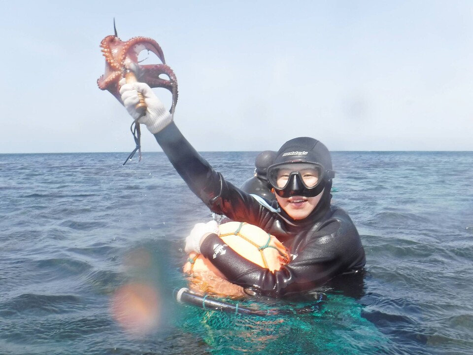월척이다. 무려 문어를 낚았다.