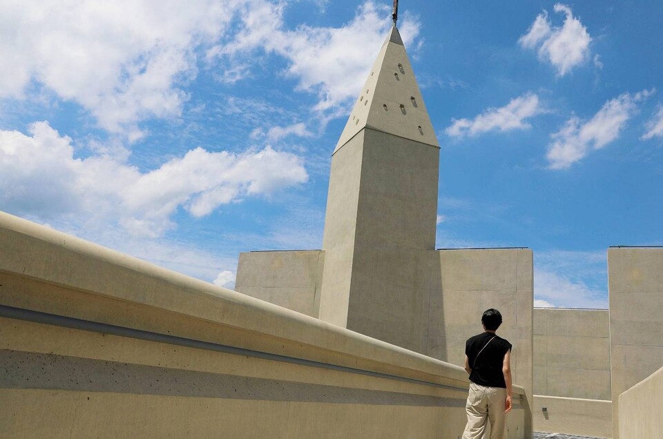 하늘성당으로 건너는 다리